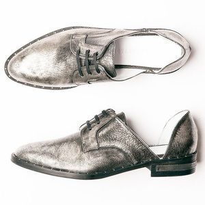 FREDA SALVADOR Wit D’Orsay Oxford Anthracite Grey